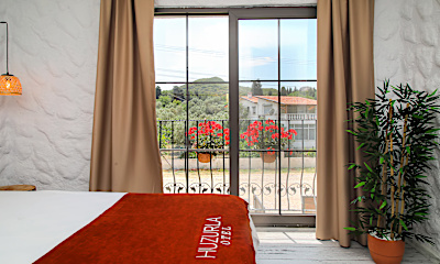 Standart Dağ Bahçe Manzaralı